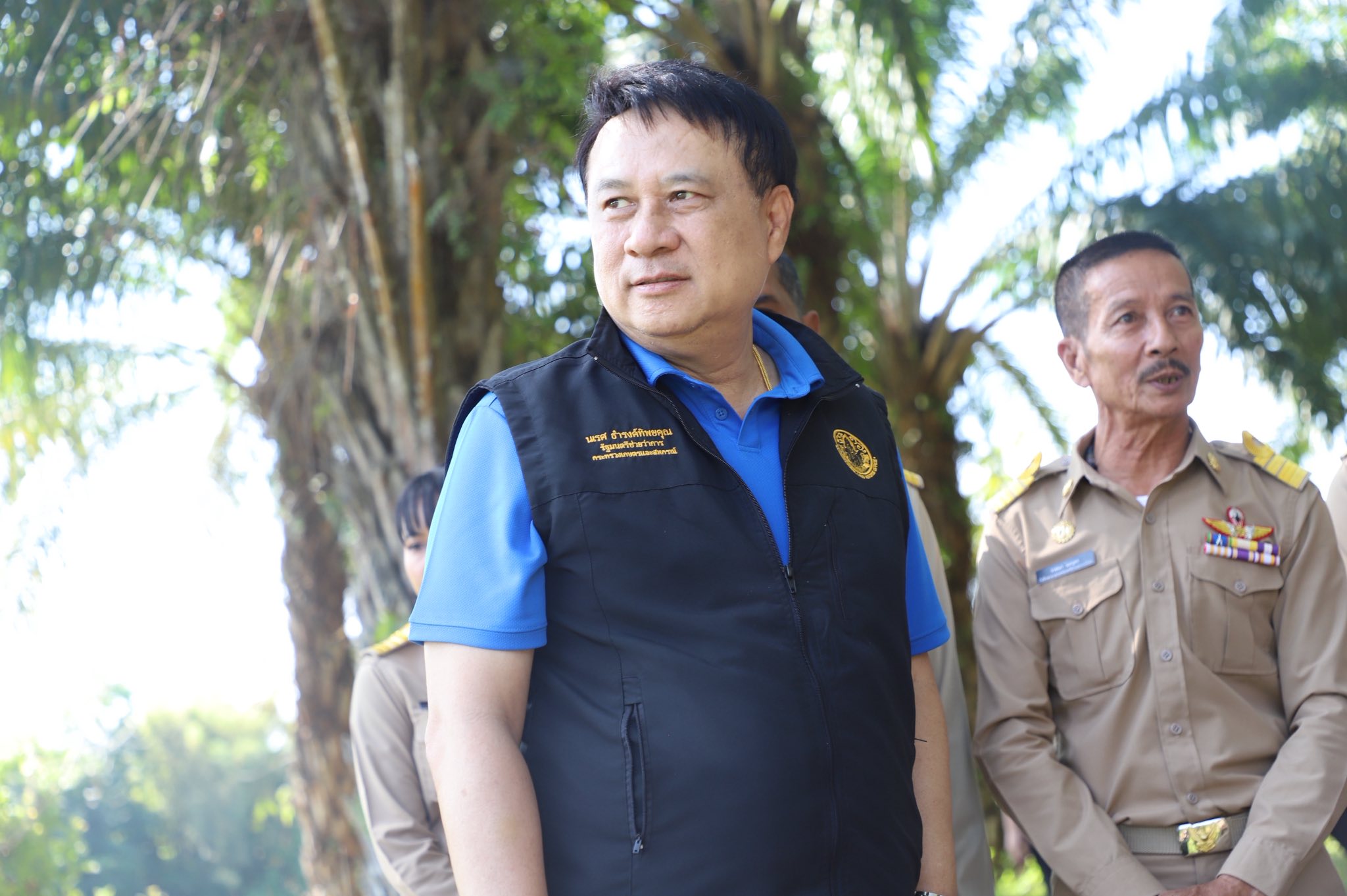 title - ข่าวดีชาวกระบี่ รมช.เกษตรฯ ลงพื้นที่ติดตามโปรเจกต์ยักษ์ ส.ป.ก. เร่งพัฒนาโครงสร้างพื้นฐานแปลงพื้นที่เป้าหมาย คทช. ในเขตปฏิรูปที่ดิน กว่า 4,300 ไร่ มุ่งสร้างอาชีพอย่างยั่งยืน